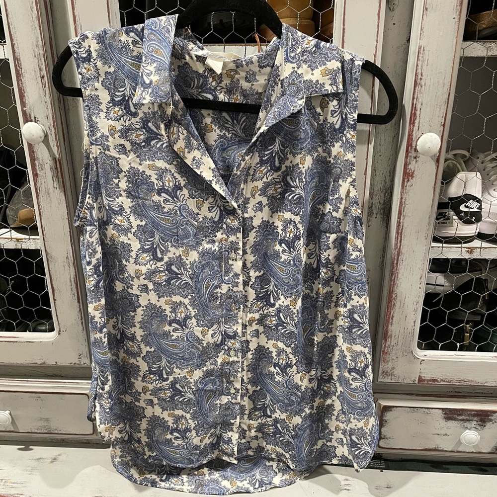 H&M Sleeveless Blouse